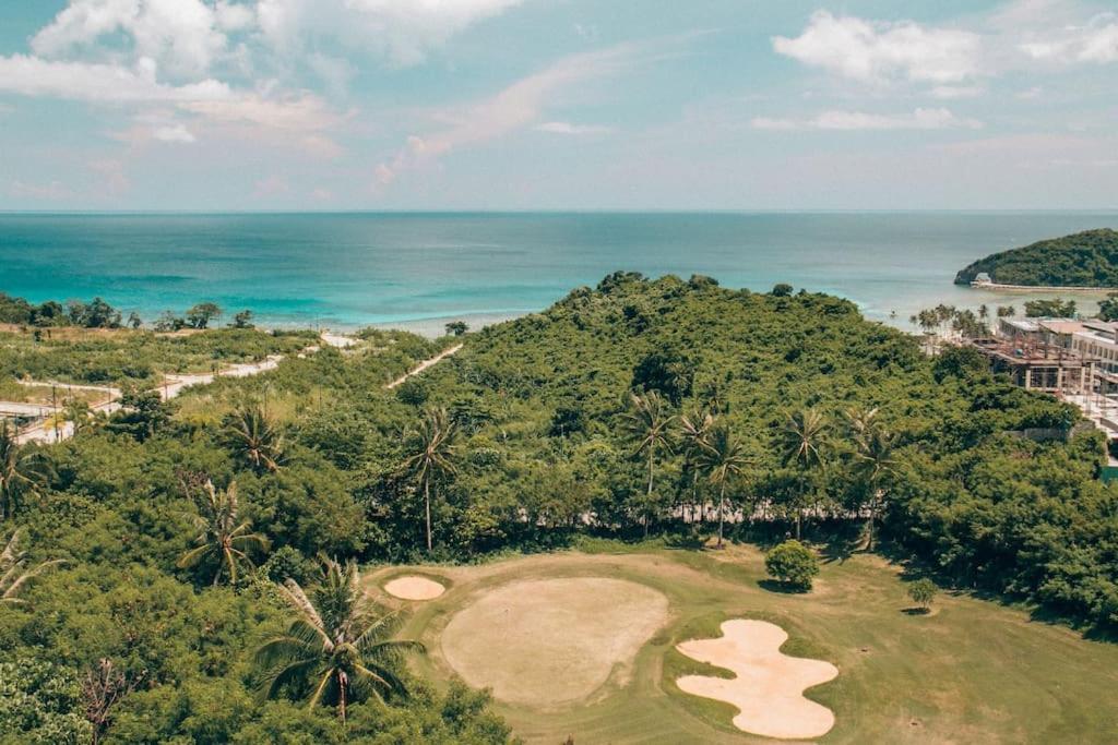 Modern Tropical Luxe - Boracay Newcoast * Yapak